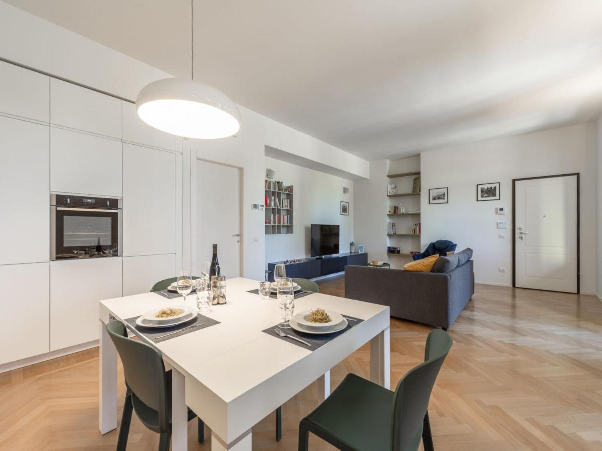 The Best Rent - Spacious Three-Bedroom Apartment With Terrace Milano Eksteriør billede