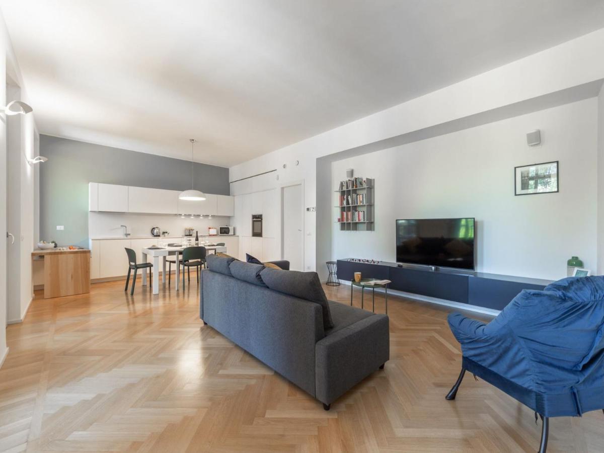 The Best Rent - Spacious Three-Bedroom Apartment With Terrace Milano Eksteriør billede