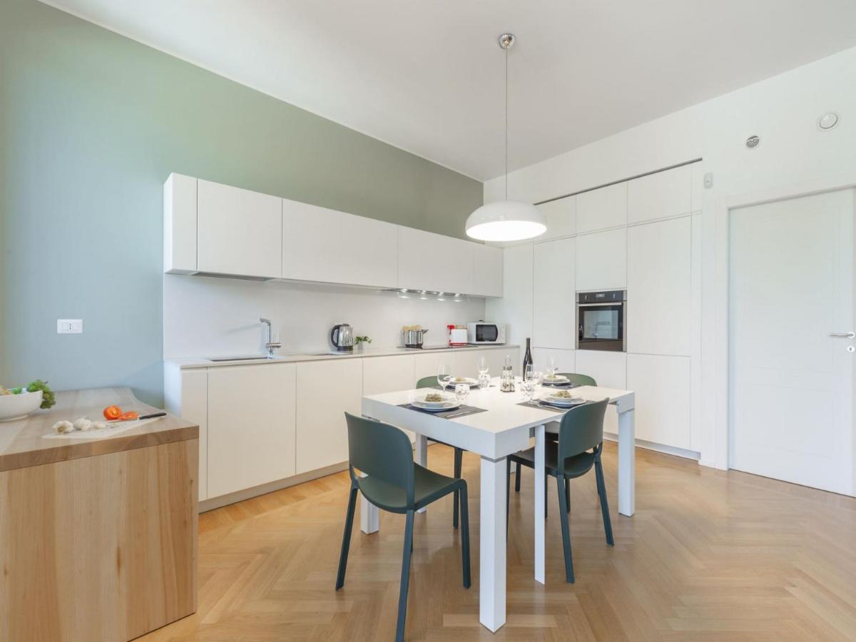 The Best Rent - Spacious Three-Bedroom Apartment With Terrace Milano Eksteriør billede