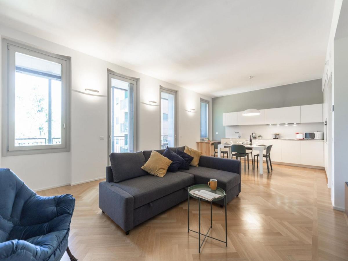 The Best Rent - Spacious Three-Bedroom Apartment With Terrace Milano Eksteriør billede