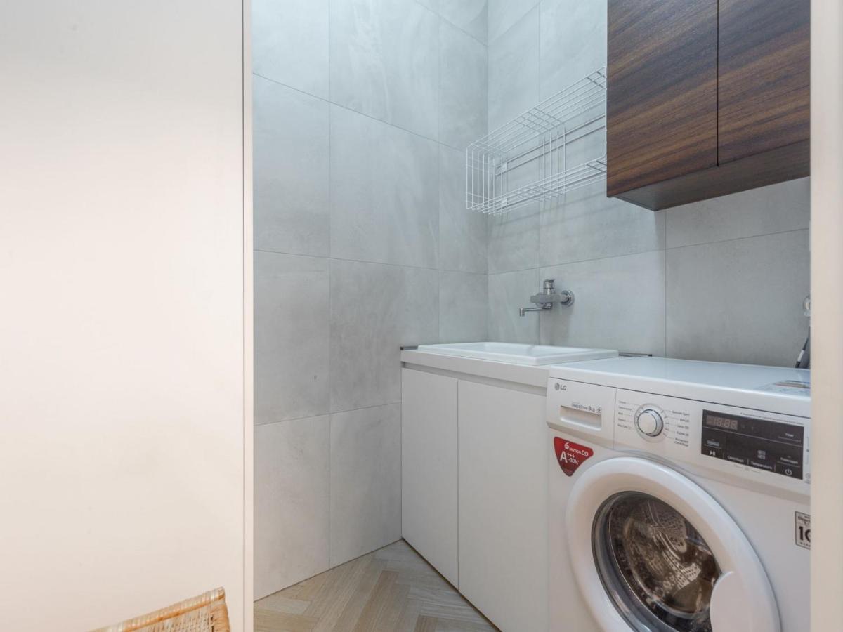 The Best Rent - Spacious Three-Bedroom Apartment With Terrace Milano Eksteriør billede